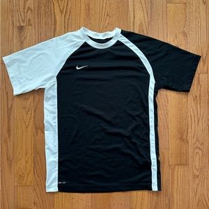 Nike Dri-Fit Boys T-shirt XL